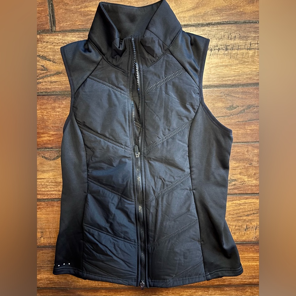 Like New Avia Women's Black Zip-Up Vest